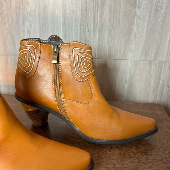 Spring Step Gamer Embroidered  Wester Leather Ankle Booties - Picture 4 of 10